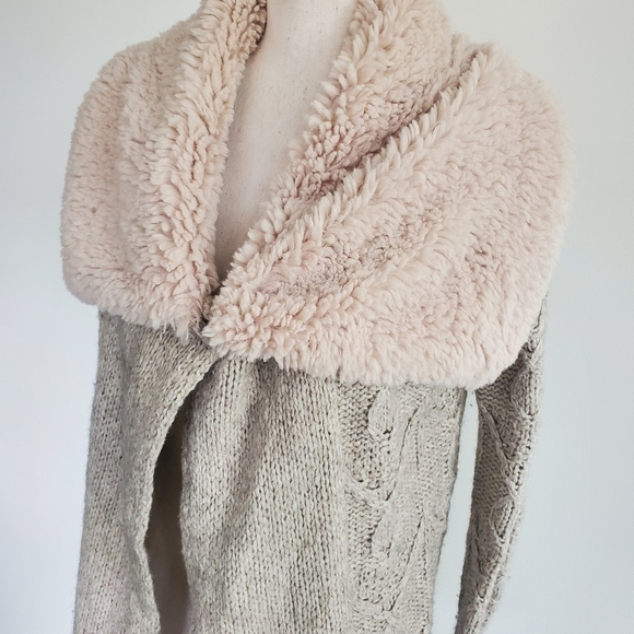 Sleeping on Snow | Anthropologie "Bondurant" Sherpa Knit Sweater - Picture 4 of 10